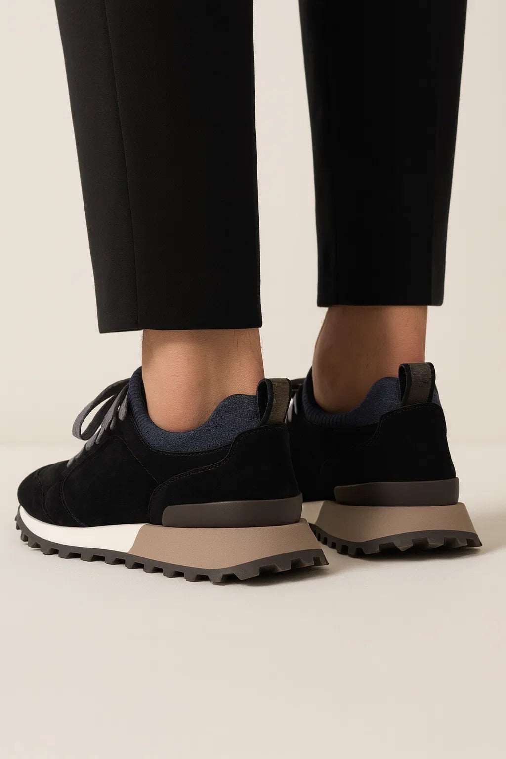 Bellagio Suede Runner Black